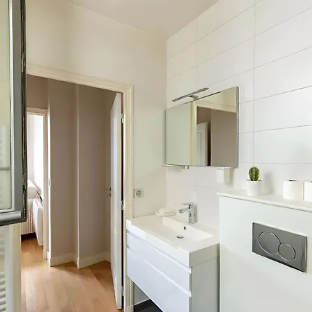 Апартаменты Eiffel View - Chic 1br - Palais Des Congres *
