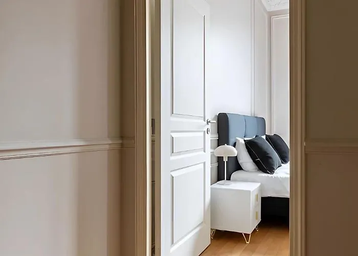Апартаменты Eiffel View - Chic 1br - Palais Des Congres *