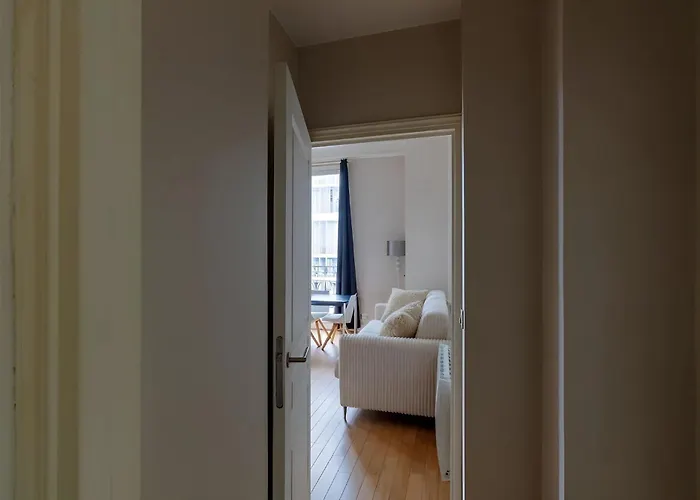 Eiffel View - Chic 1br - Palais Des Congres Апартаменты