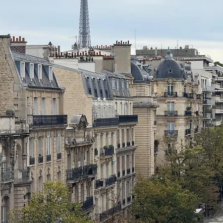 Apartman Eiffel View - Elegant 1Br - Terrace