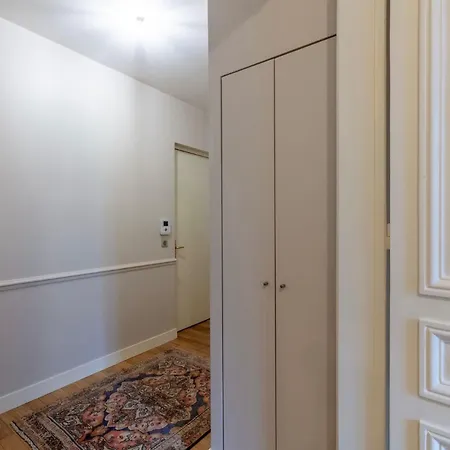 Eiffel View - Elegant 1Br - Terrace Apartman