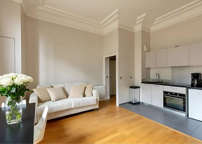 Eiffel View - Chic 1br - Palais Des Congres *