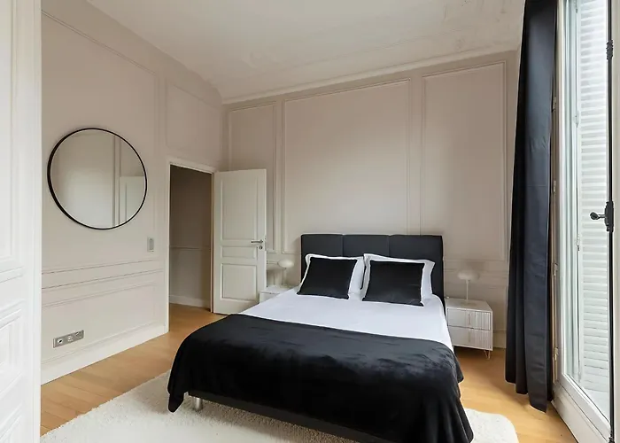 Eiffel View - Chic 1br - Palais Des Congres