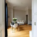 アパート Cosy 1br - Sleeps 5 - Arc De Triomphe *